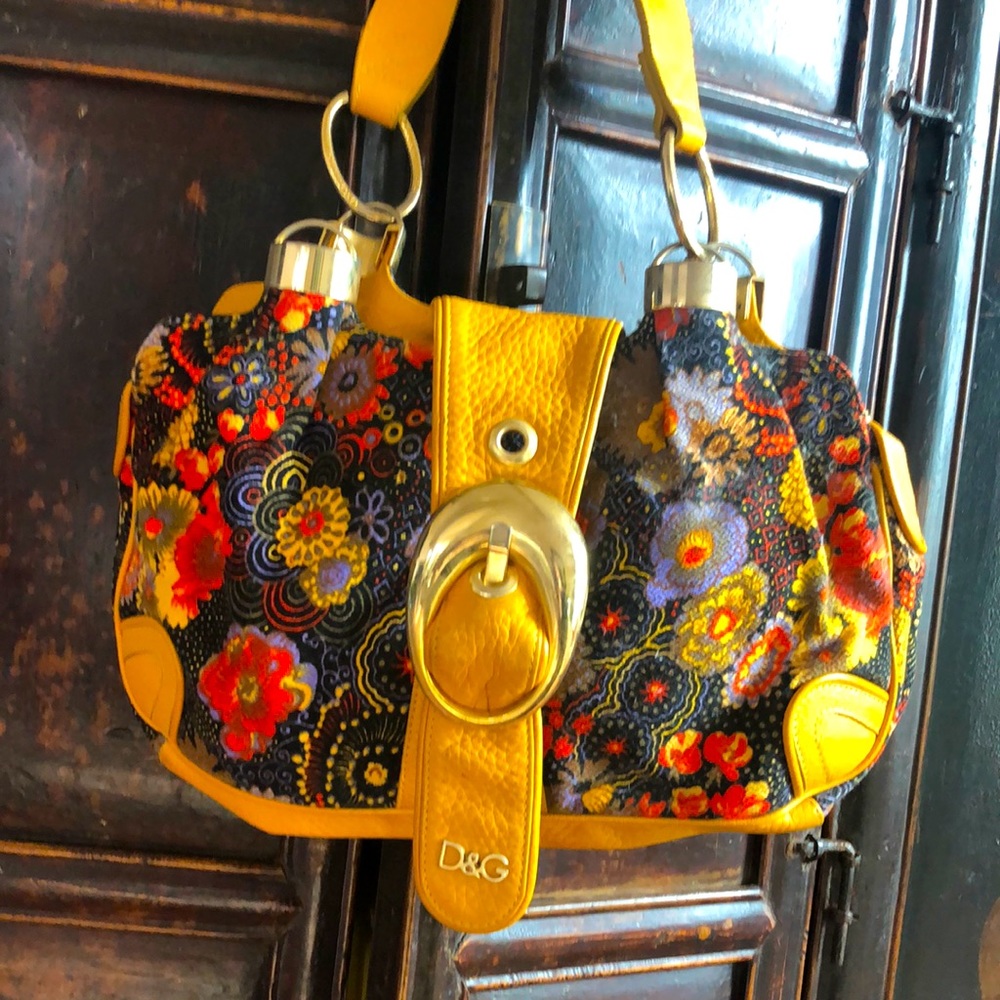 Vintage Dolce & Gabanna purse. Super cute funky yellow with awesome pattern.